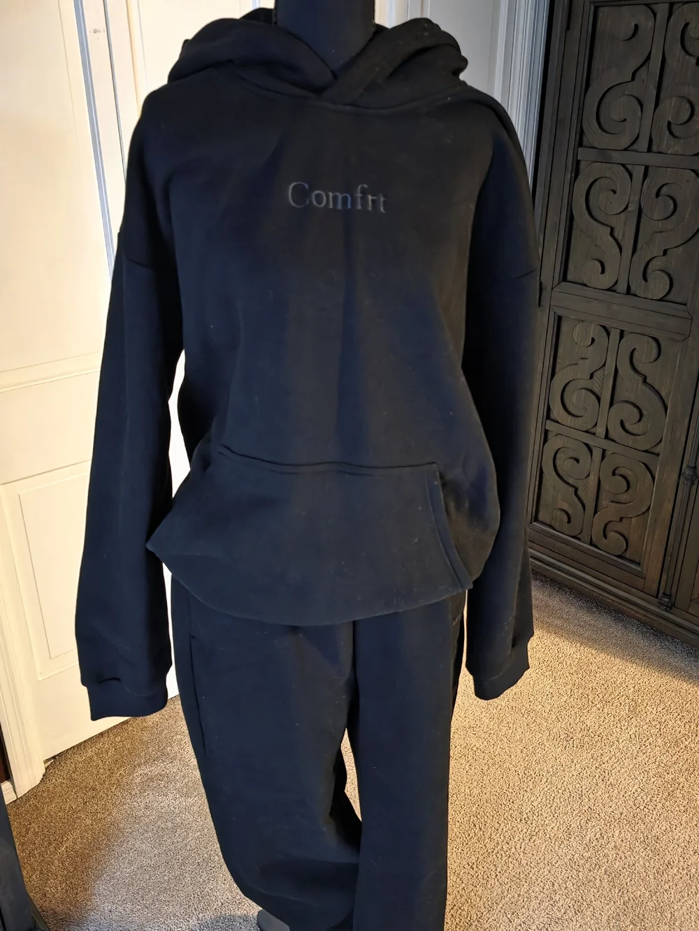 Comfrt Black Signature Fit Bundle Hoodie Sweatpants NWOT - Picture 1 of 4